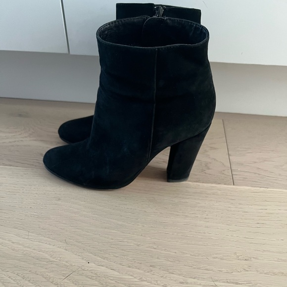 Steve Madden Black Suede Booties - Picture 3 of 4